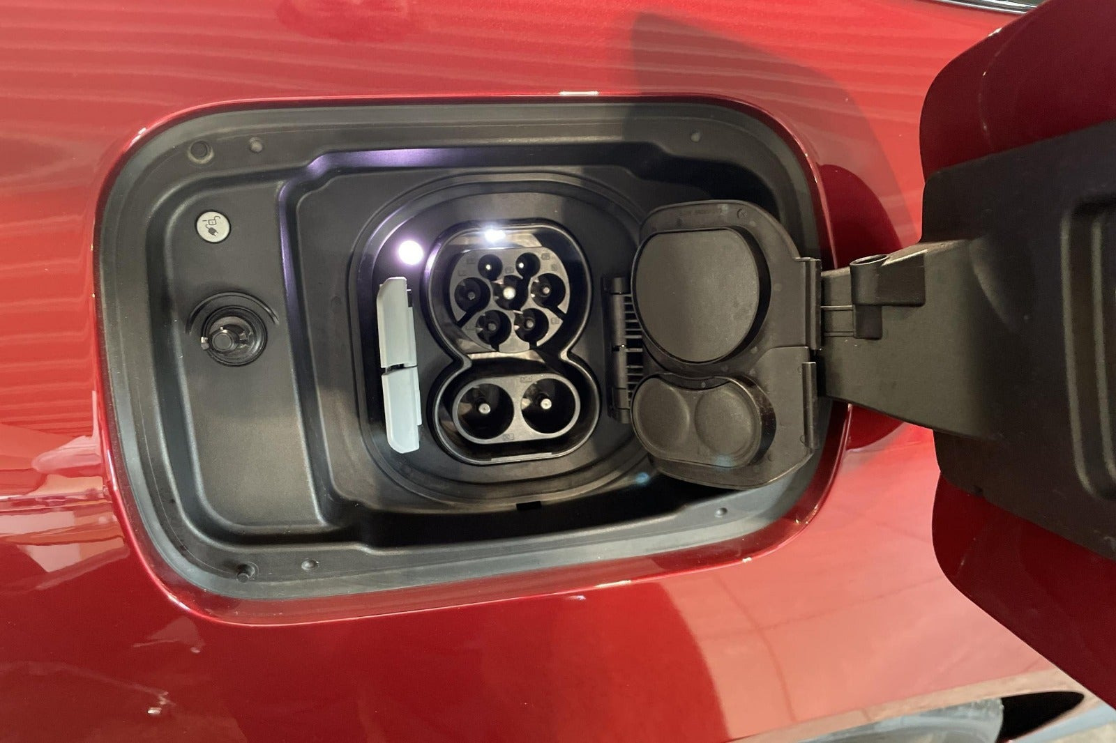 Rød BMW i4 fra 2026