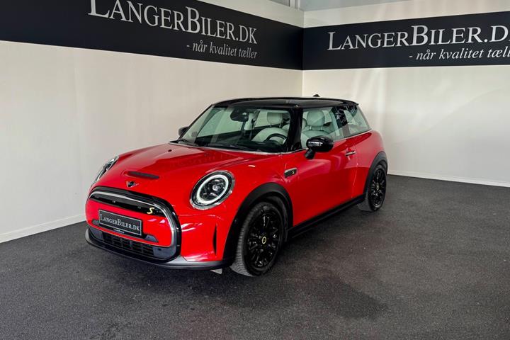Rød Mini Cooper SE fra 2023