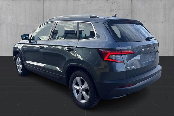 Grå Skoda Karoq fra 2021