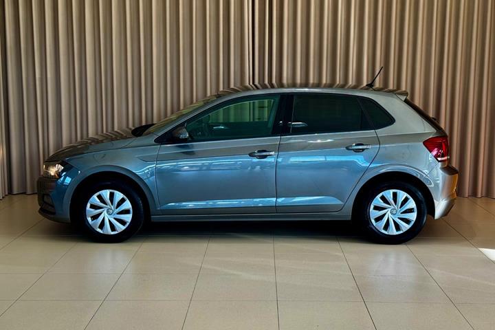 Grå VW Polo fra 2018