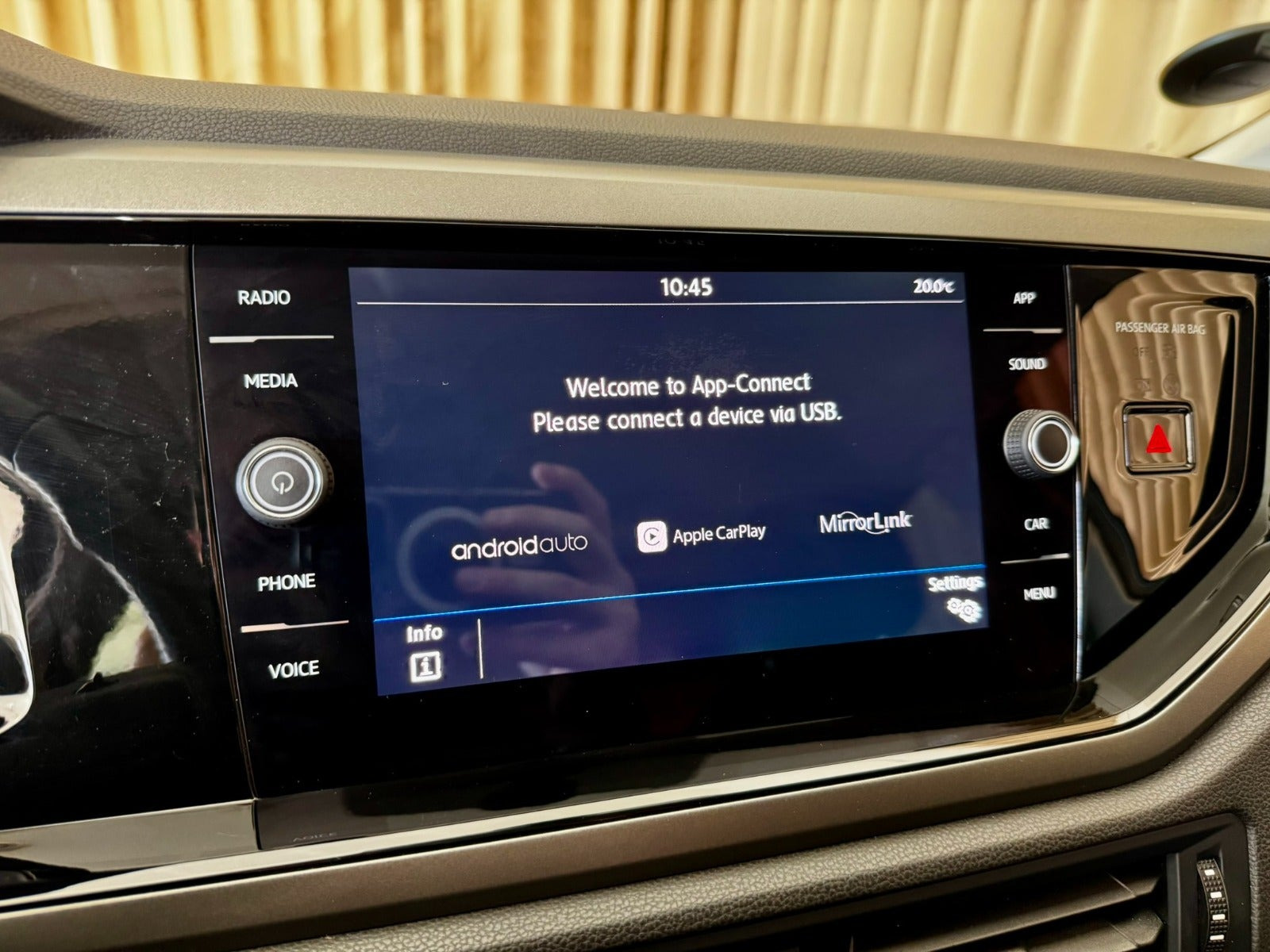 Grå VW Polo fra 2018