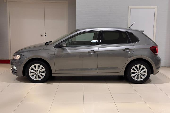 Grå VW Polo fra 2020