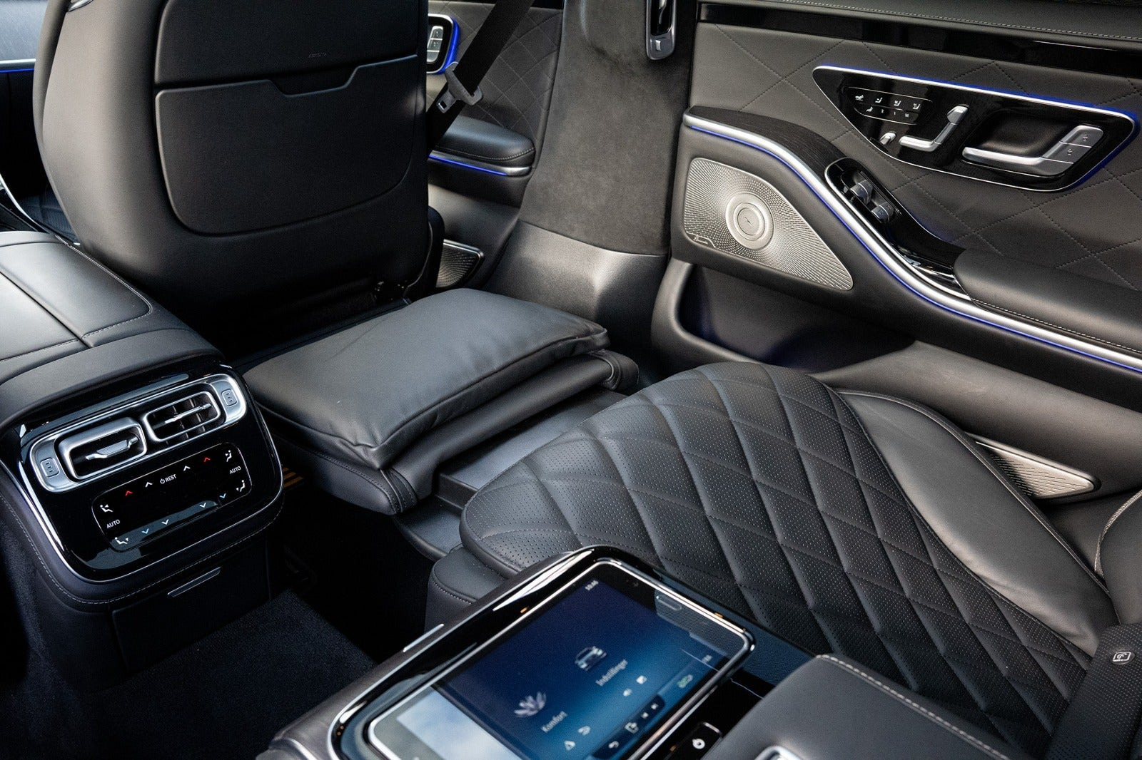 Sort Mercedes S580 e fra 2022