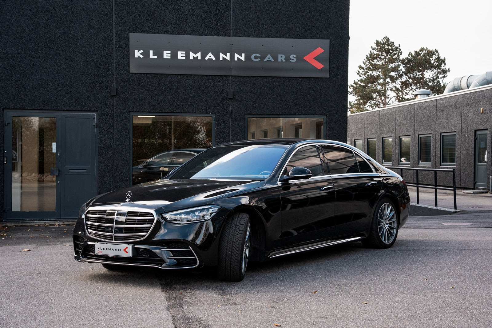 Sort Mercedes S580 e fra 2022