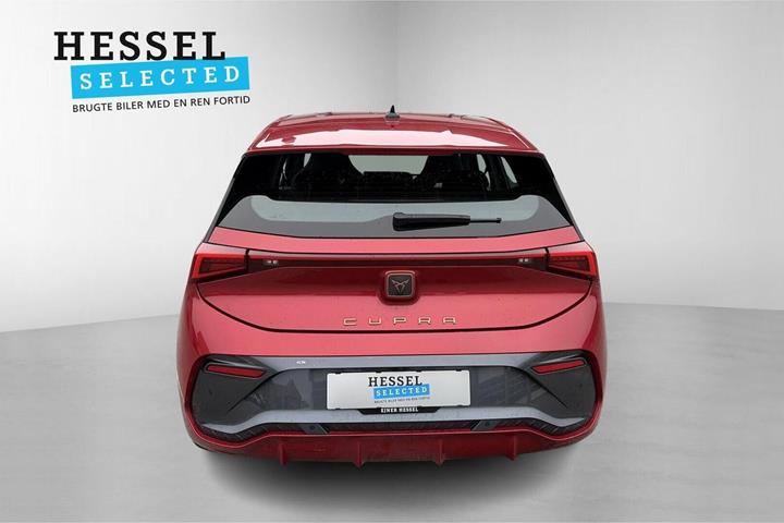 Rød Cupra Born fra 2023
