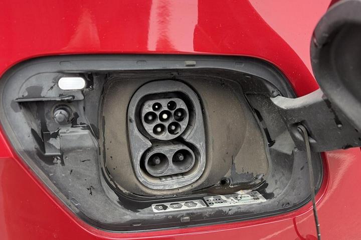 Rød Cupra Born fra 2023