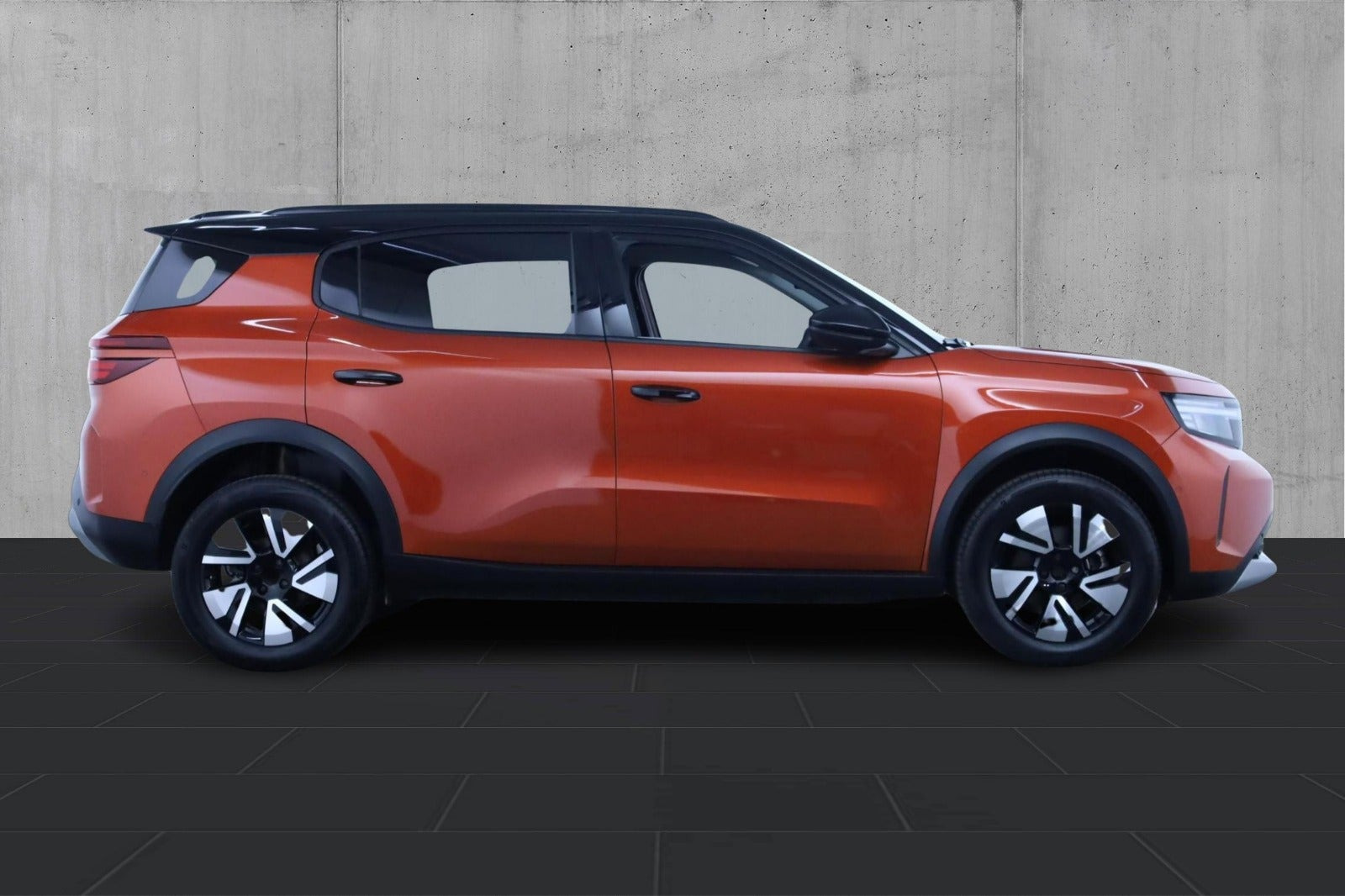 Orange Opel Frontera fra 2025