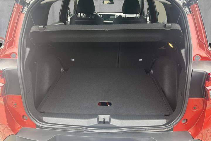 Orange Opel Frontera fra 2025
