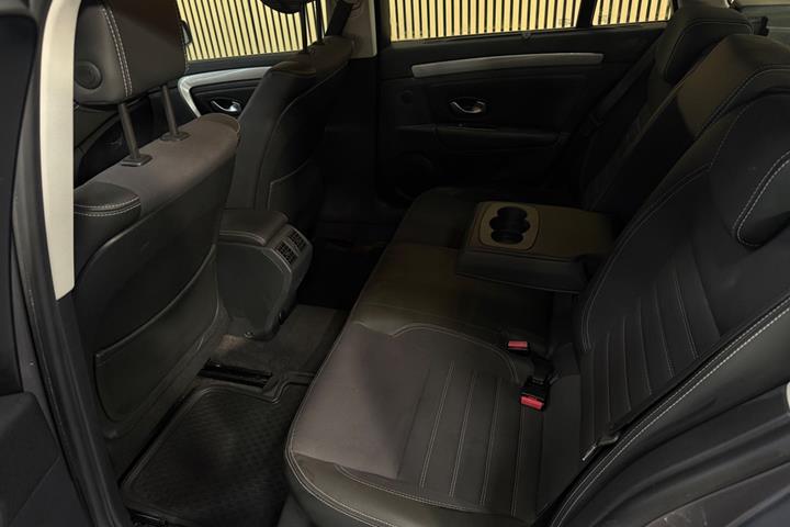 undefined Renault Laguna III fra 2012 set indefra