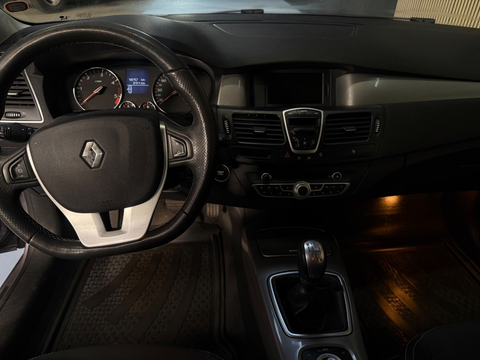undefined Renault Laguna III fra 2012 set indefra