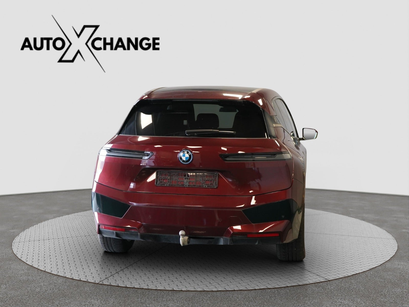 Rød BMW iX fra 2022