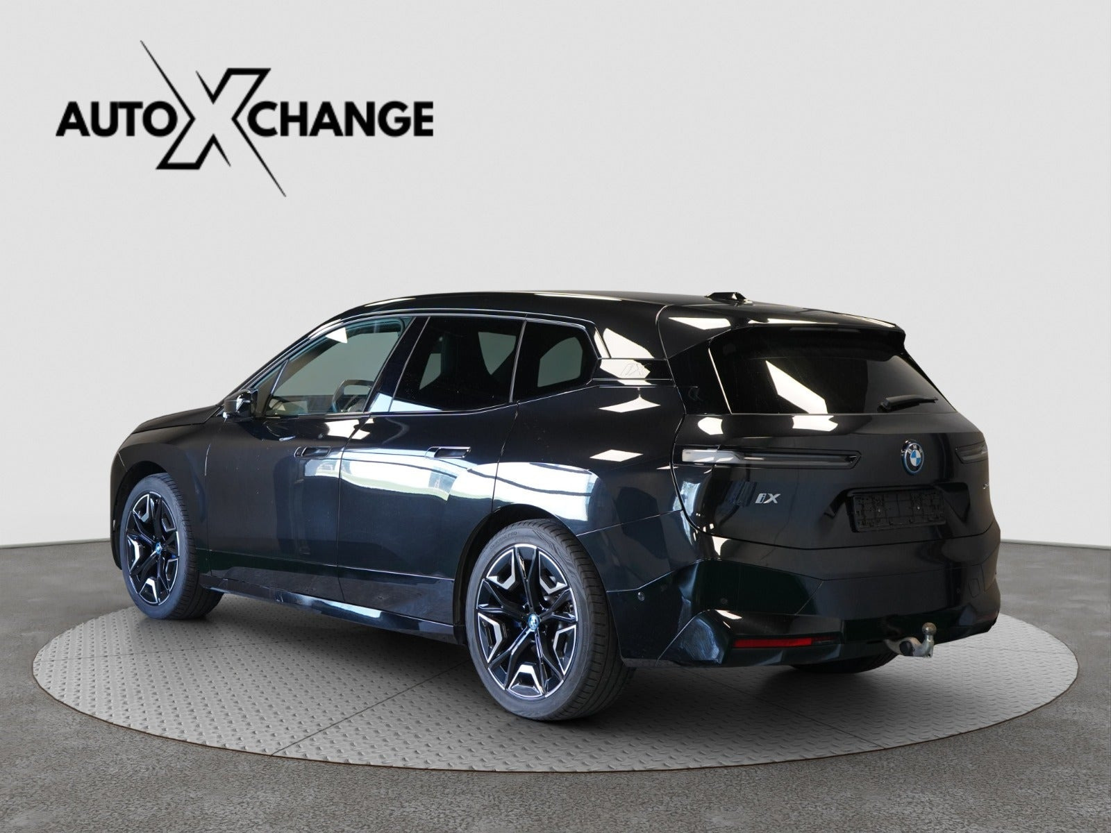 Sort BMW iX fra 2023