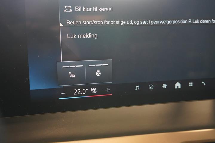 Sort BMW iX fra 2023