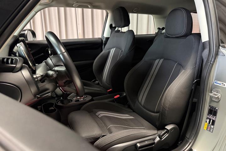 Grå Mini Cooper SE fra 2022