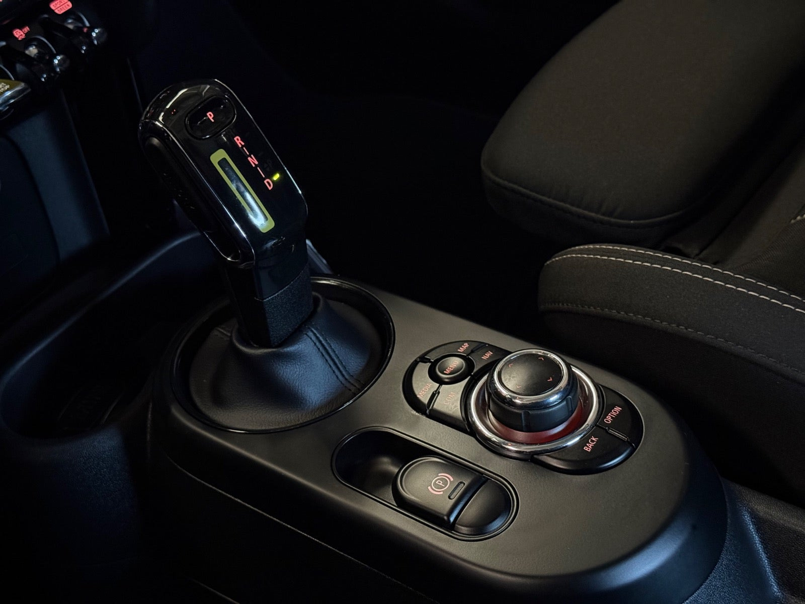 Grå Mini Cooper SE fra 2022