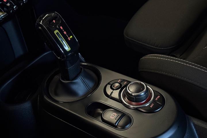 Grå Mini Cooper SE fra 2022