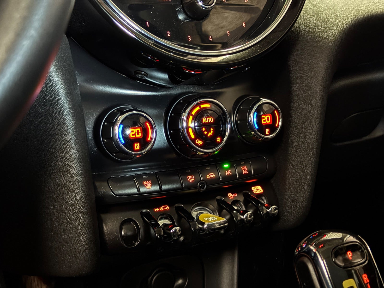 Grå Mini Cooper SE fra 2022