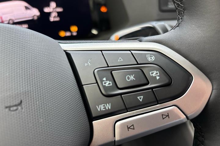 Hvid VW Crafter 35 fra 2026
