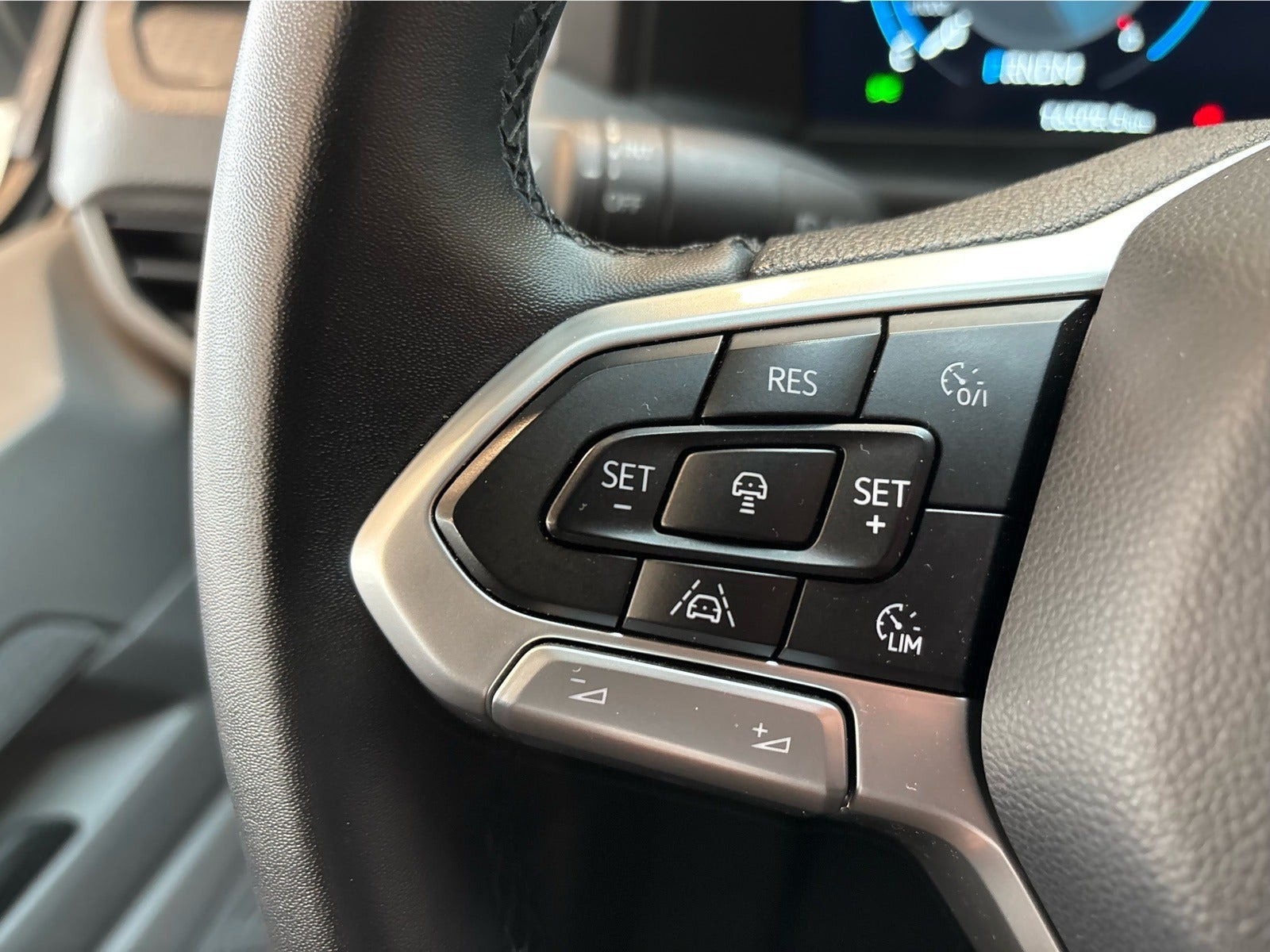 Hvid VW Transporter fra 2025