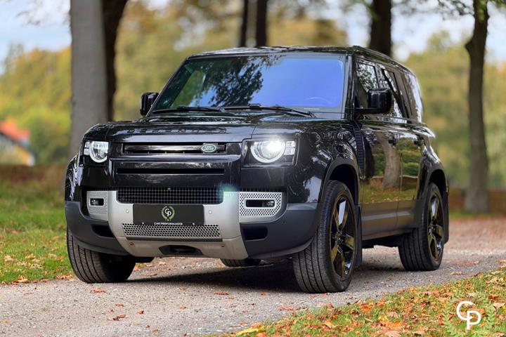 Sort Land Rover Defender 110 fra 2021