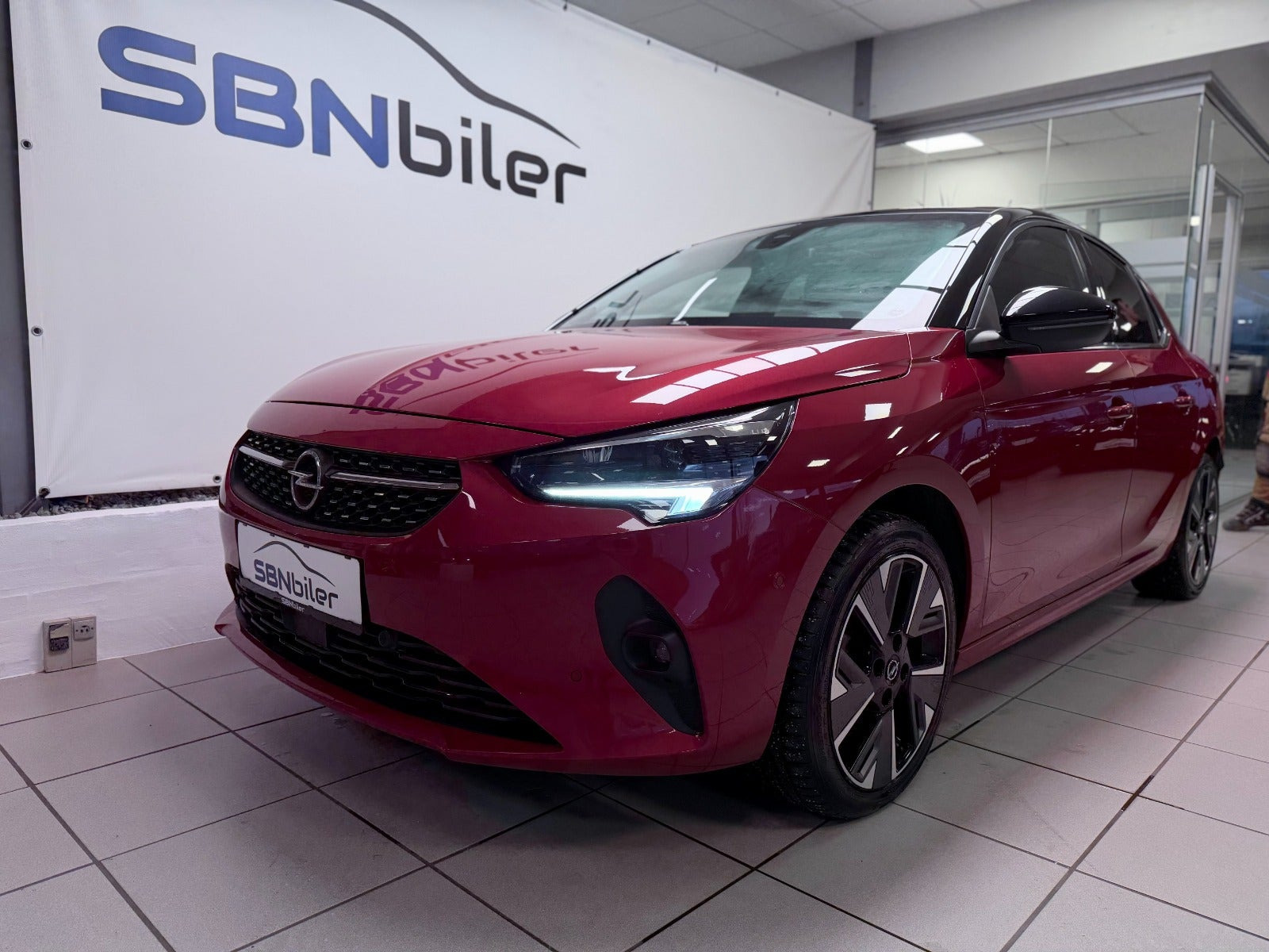 Rød Opel Corsa-e fra 2021