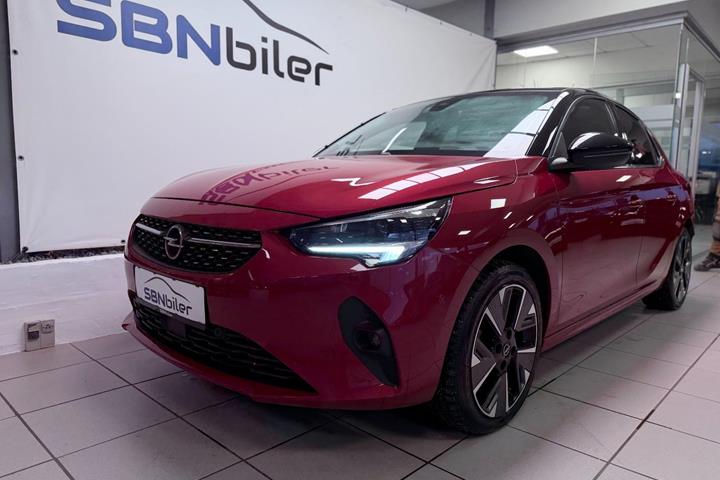 Rød Opel Corsa-e fra 2021