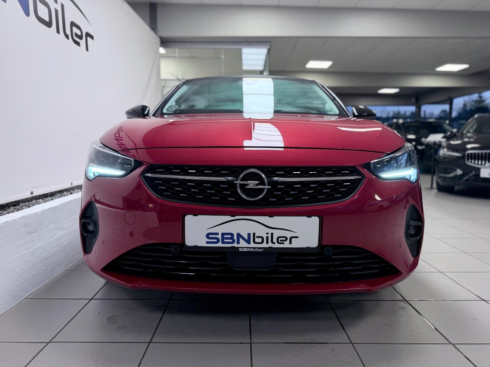 Rød Opel Corsa-e fra 2021