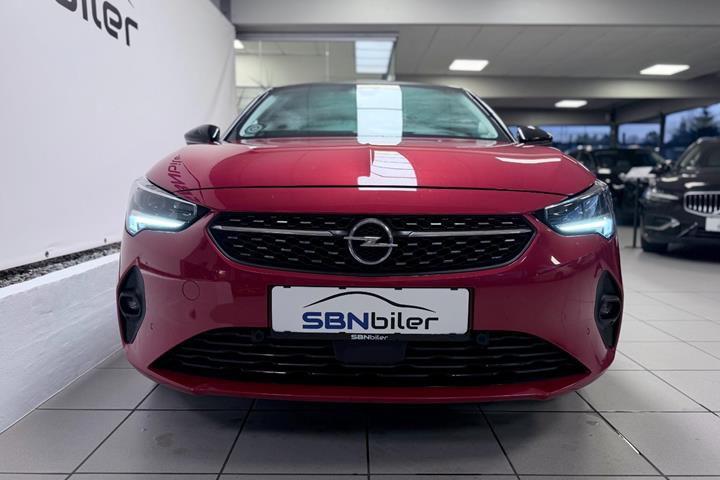 Rød Opel Corsa-e fra 2021