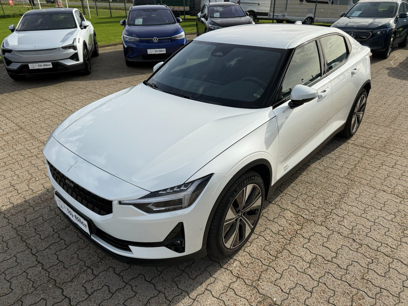 Hvid Polestar 2 fra 2023