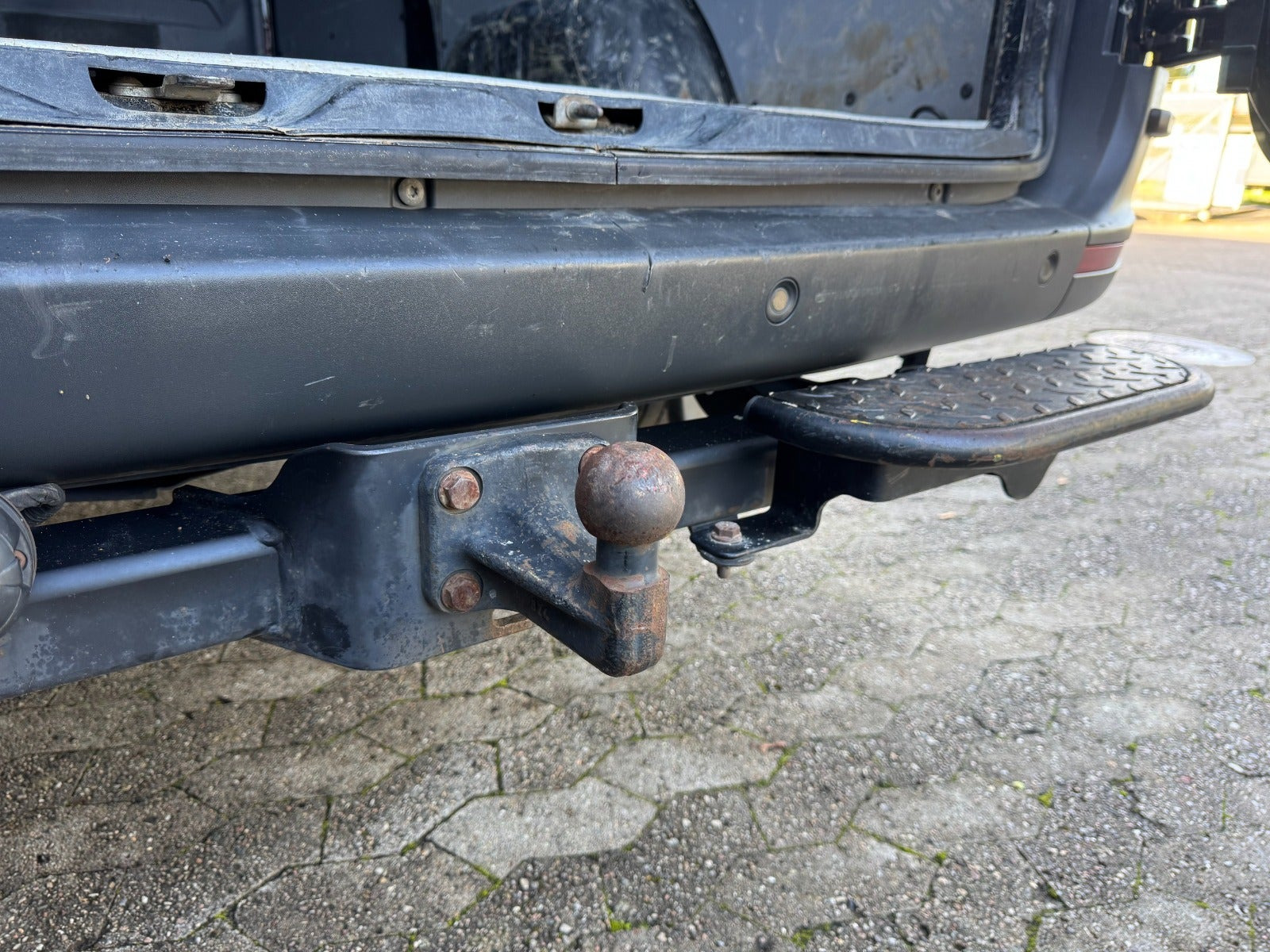 Sort Mercedes Sprinter 319 fra 2021