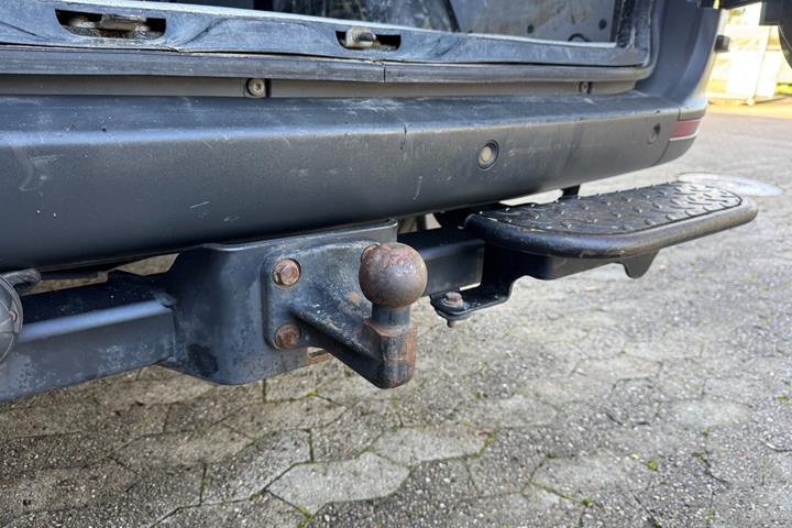 Sort Mercedes Sprinter 319 fra 2021