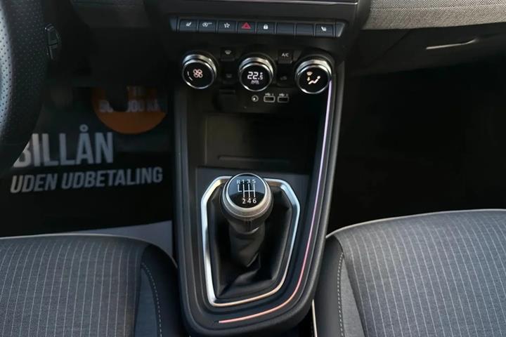 Grå Renault Clio V fra 2025