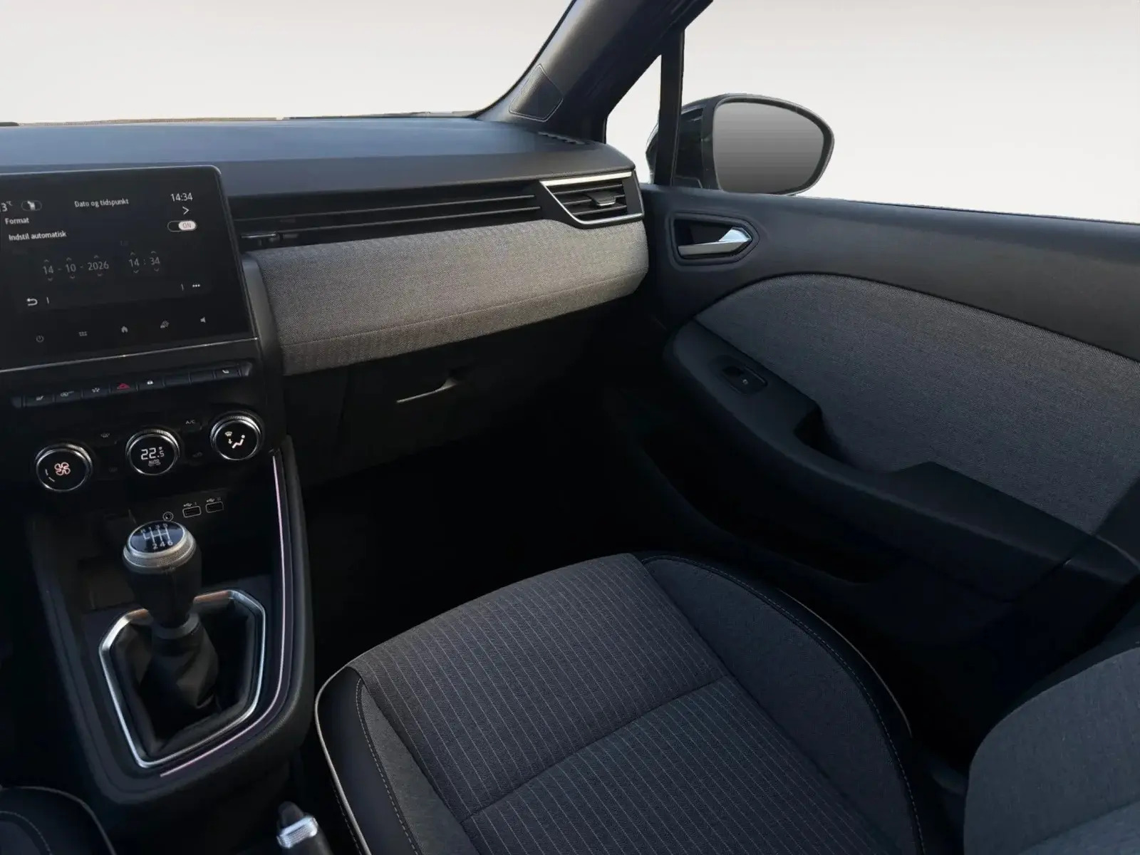 Grå Renault Clio V fra 2025