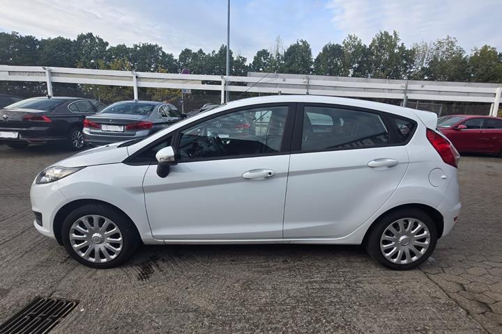 Hvid Ford Fiesta fra 2015