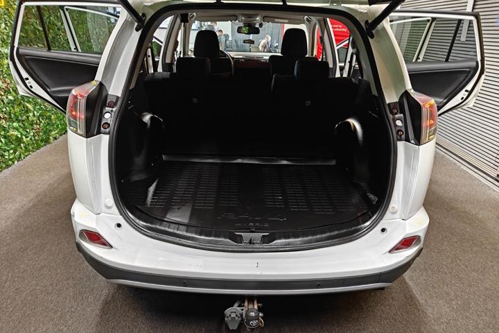 undefined Toyota RAV4 fra 2016