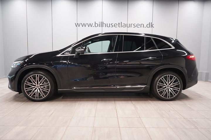 Sort Mercedes EQE350 SUV fra 2023