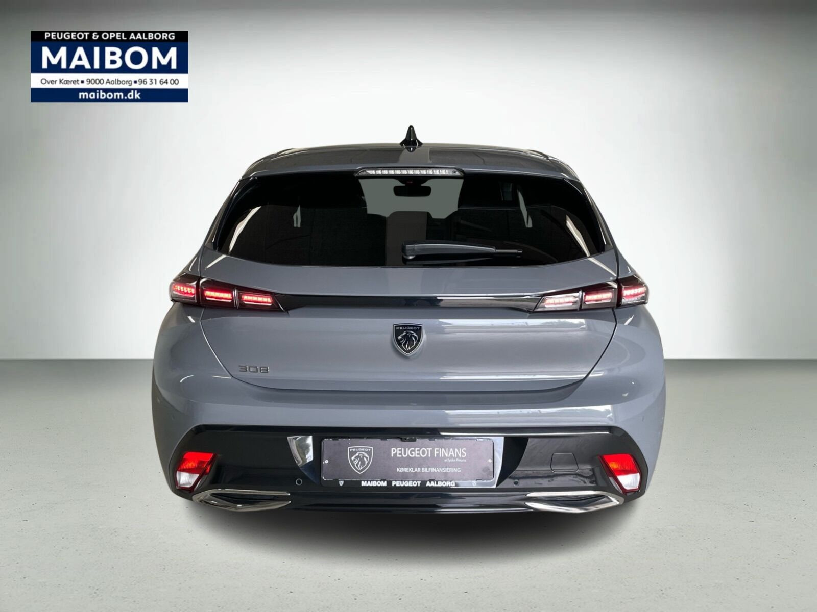Grå Peugeot 308 fra 2024