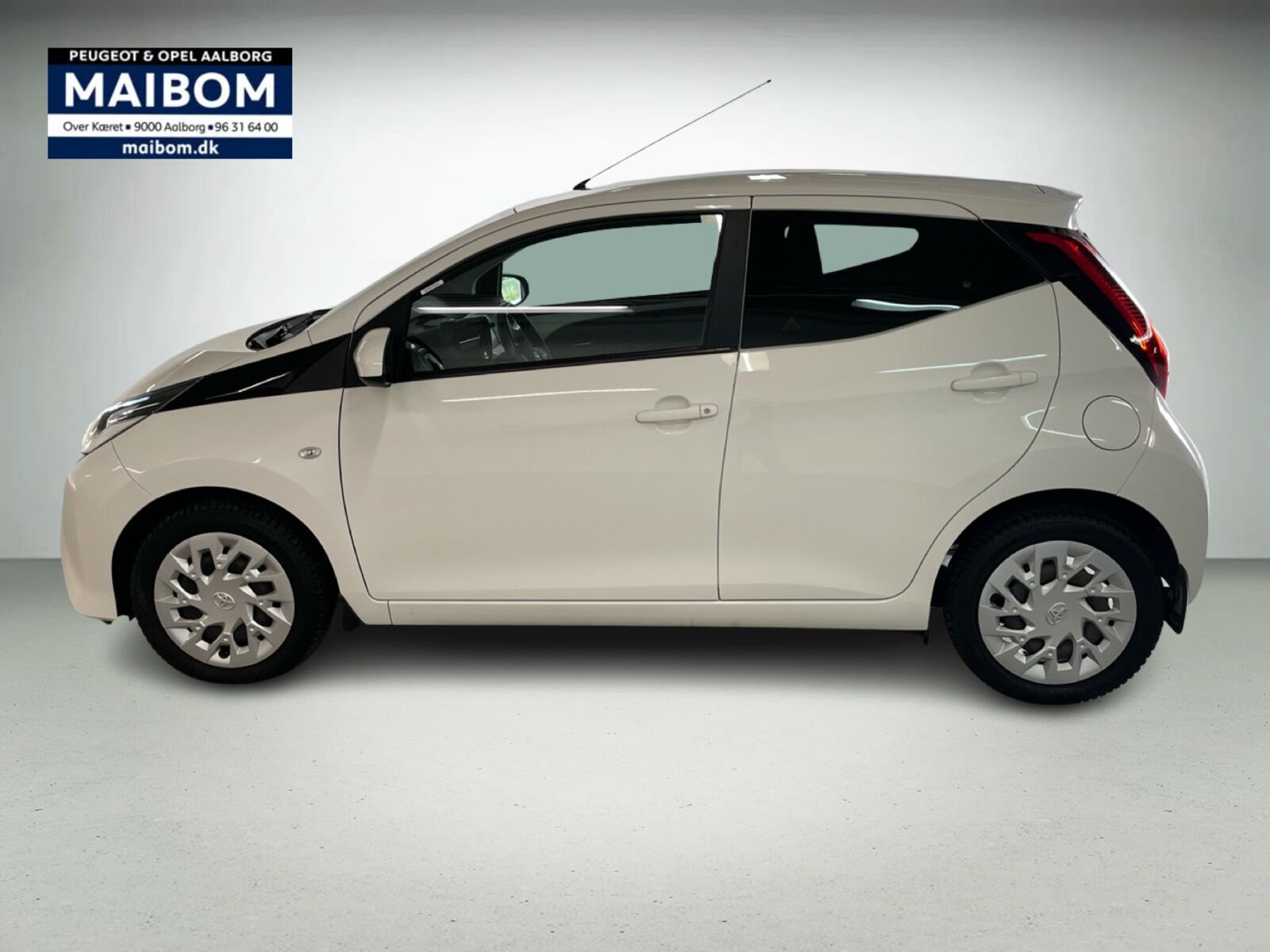 Hvid Toyota Aygo fra 2019