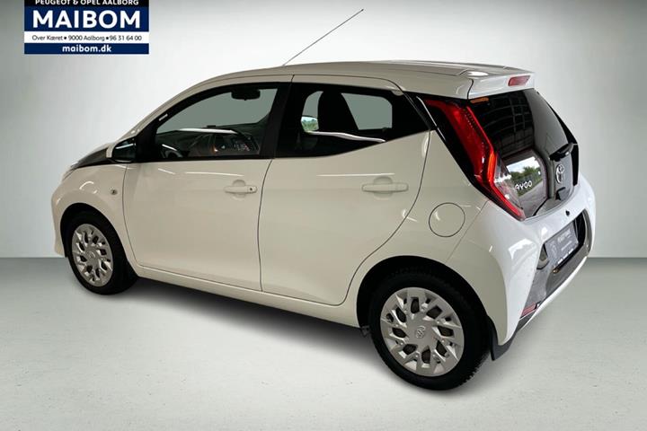 Hvid Toyota Aygo fra 2019