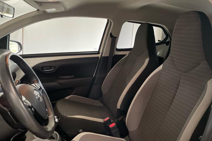 Hvid Toyota Aygo fra 2019
