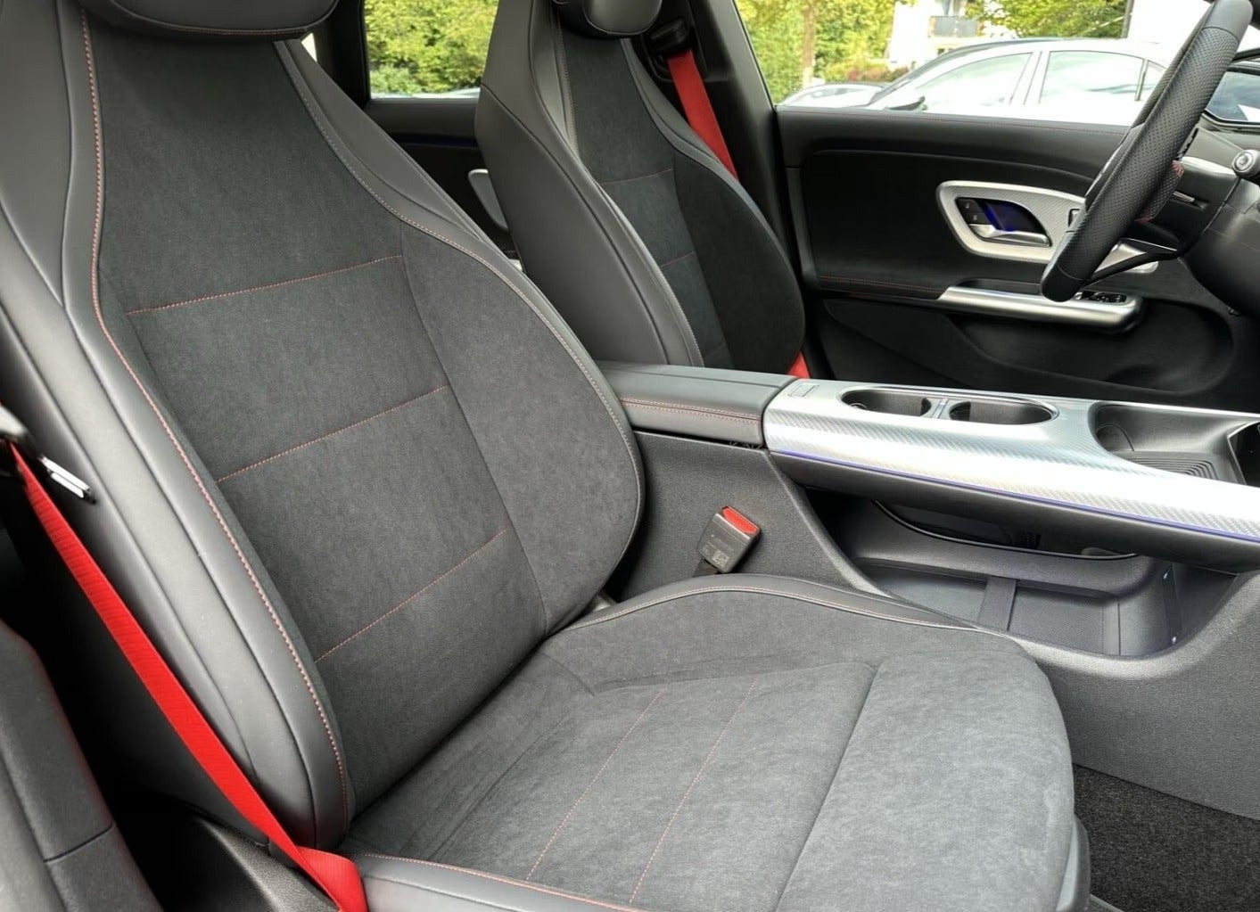 Sort Mercedes CLA350 fra 2026