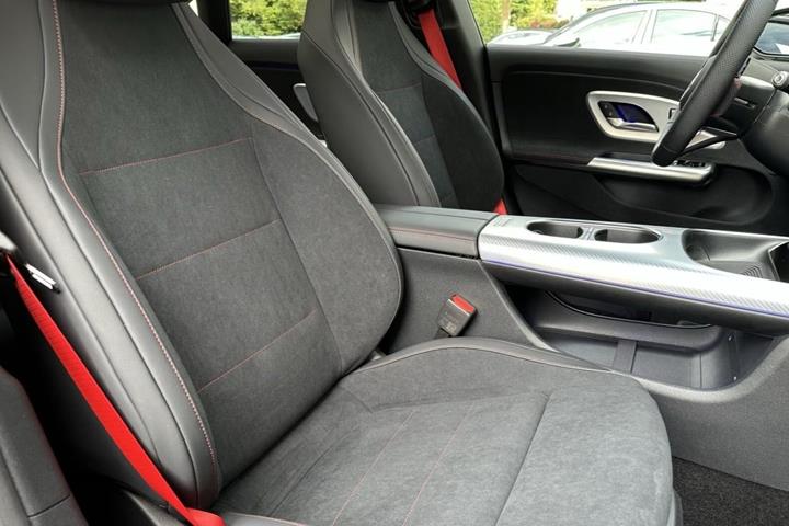 Sort Mercedes CLA350 fra 2026