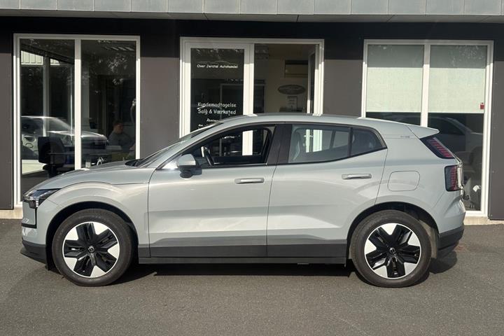 Grå Volvo EX30 fra 2024