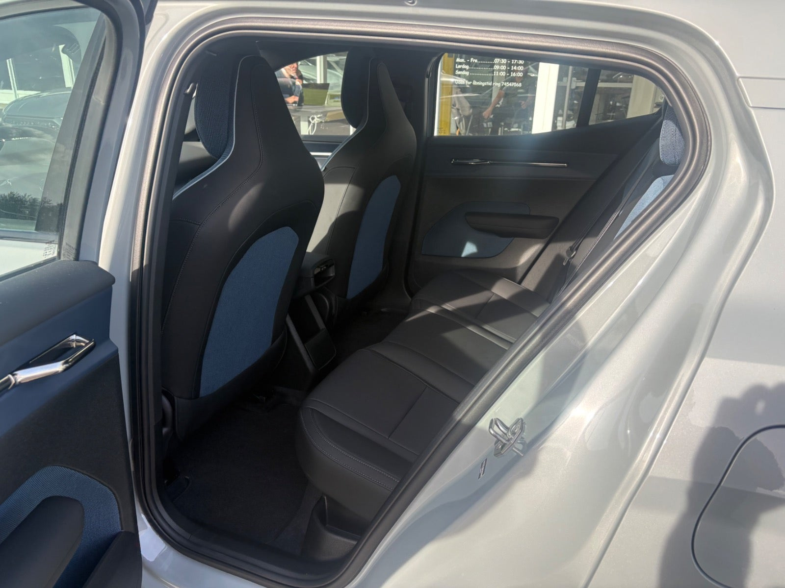 Grå Volvo EX30 fra 2024