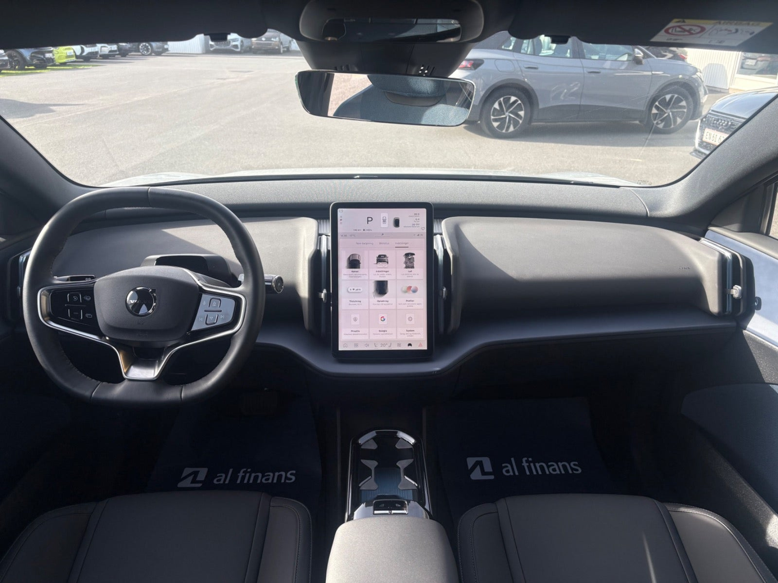 Grå Volvo EX30 fra 2024