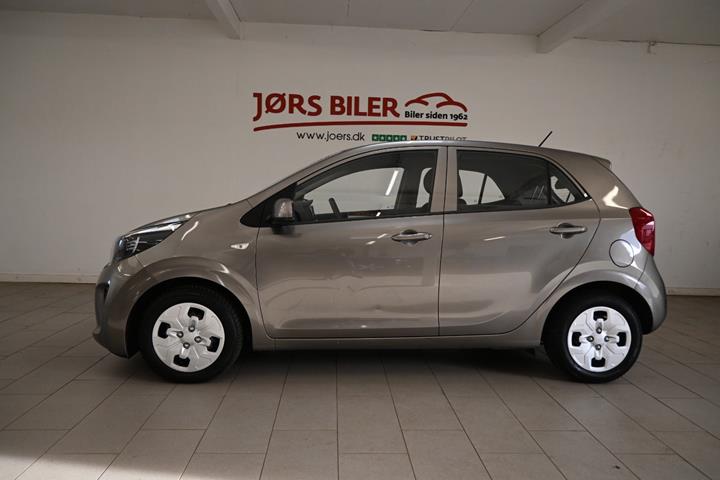Beige Kia Picanto fra 2020