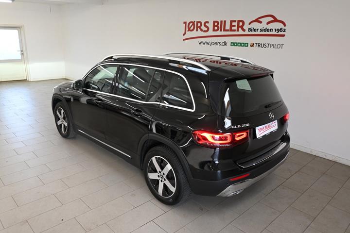 Sort Mercedes GLB200 fra 2020