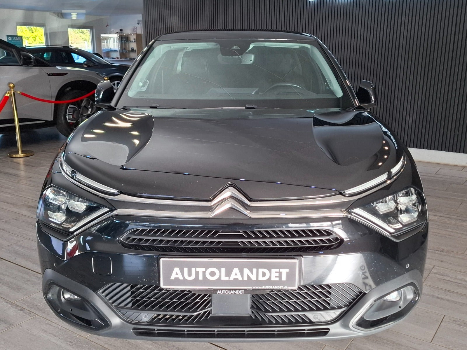 Sort Citroën ë-C4 X fra 2023