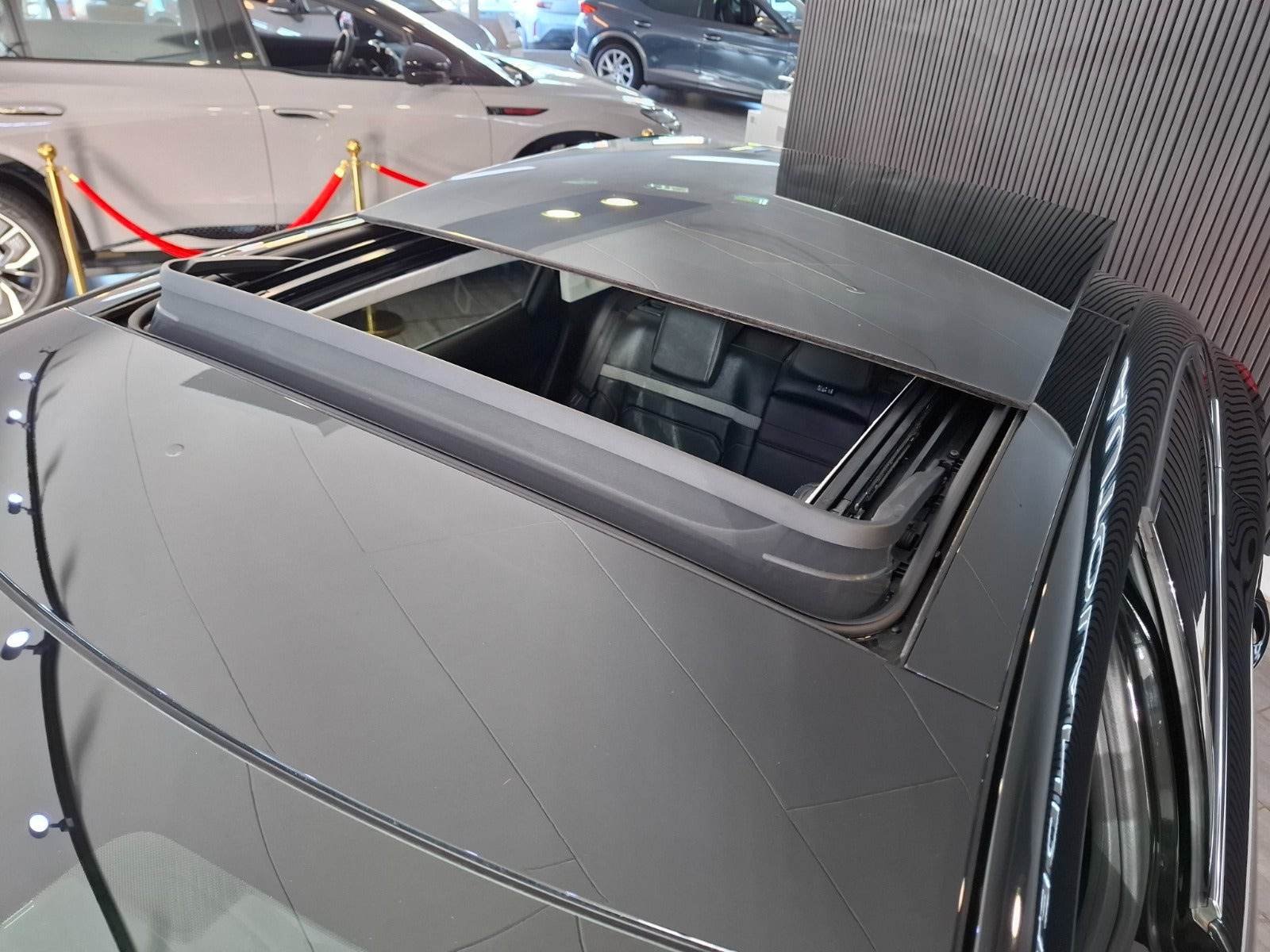Sort Citroën ë-C4 X fra 2023