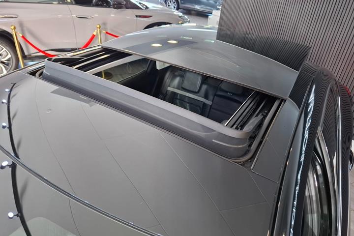 Sort Citroën ë-C4 X fra 2023
